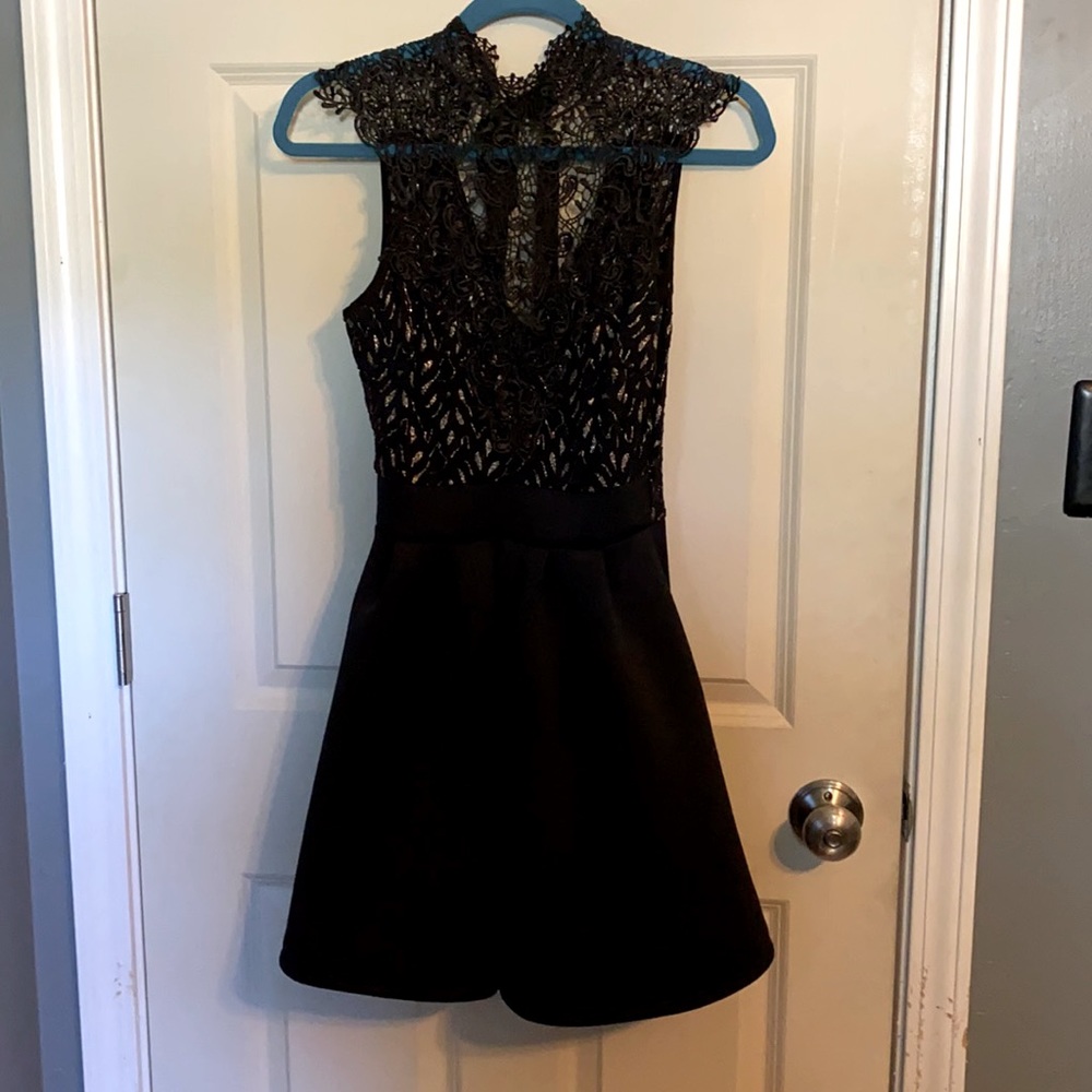 Windsor dress size small